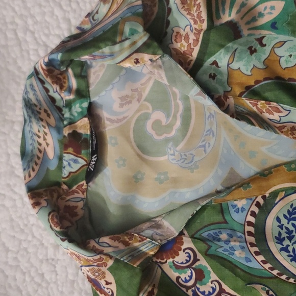 Zara button up top - Picture 3 of 9